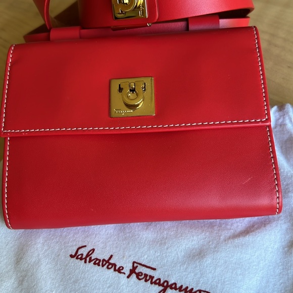 🆕 SALVATORE FERRAGAMO Belt Bag Wallet Size XL - Picture 3 of 15